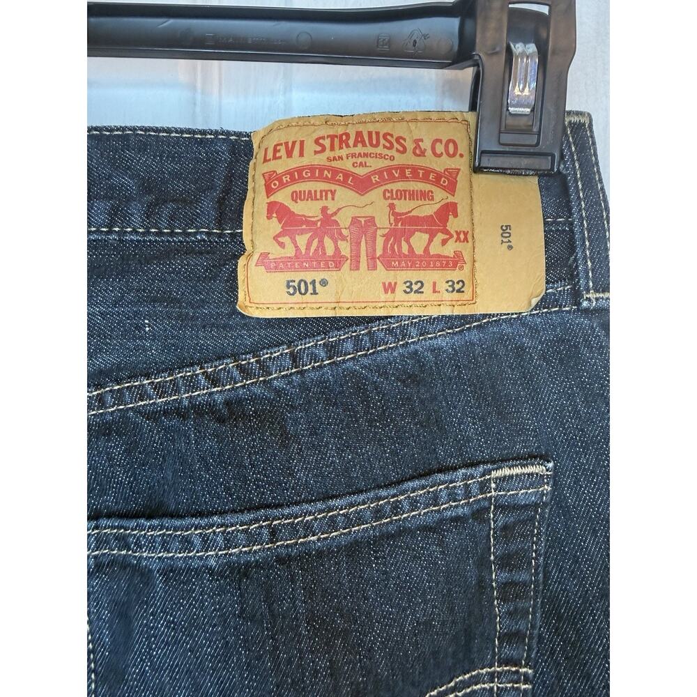 Levi's Dark Wash Blue Denim Straight Jeans Button Fly- SIZE 4 WAIST/28 INSEAM - Picture 3 of 9